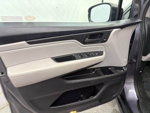 Used 2020 Honda Odyssey EX-L image 11