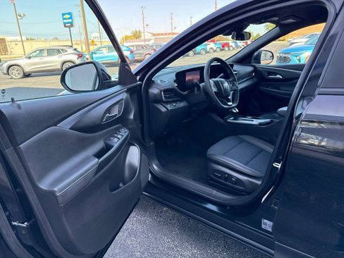 Certified 2025 Buick Envista Preferred w/ Convenience I Package image 13