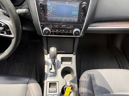 Used 2018 Subaru Outback 2.5i Limited AWD/4WD image 11