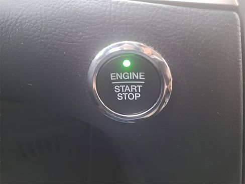 Used 2018 Ford Edge SEL w/ Equipment Group 201A image 27