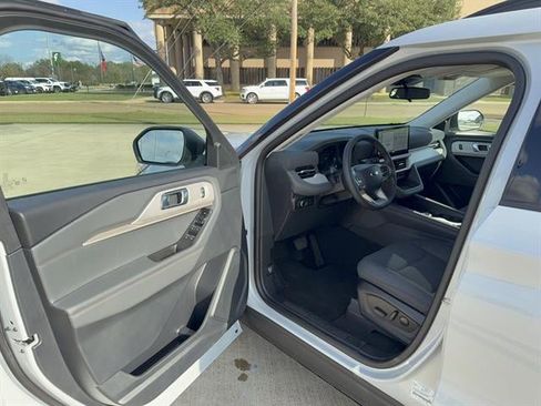 New 2026 Ford Explorer Active image 7