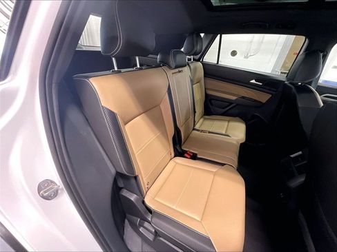Used 2023 Volkswagen Atlas Cross Sport SE w/ Panoramic Sunroof Package AWD/4WD image 16