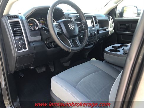 Used 2018 RAM 2500 Tradesman w/ Chrome Appearance Group image 11