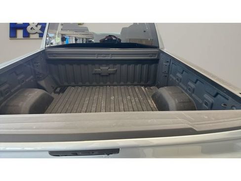 Used 2024 Chevrolet Silverado 1500 RST w/ Protection Package AWD/4WD image 7