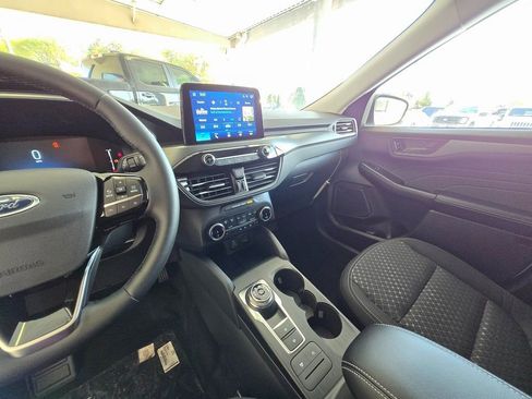New 2025 Ford Escape Active w/ Cold Weather Package image 17