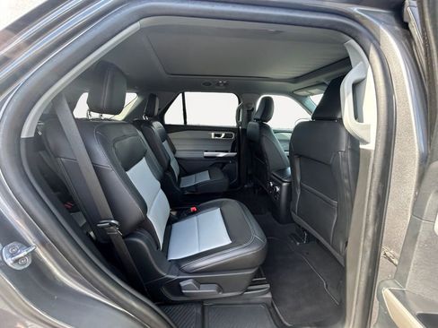 Used 2023 Ford Explorer XLT w/ Equipment Group 202A AWD/4WD image 24