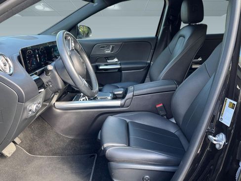 Used 2023 Mercedes-Benz GLA 250 4MATIC image 3
