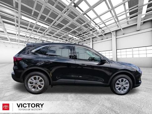 Used 2024 Ford Escape Active AWD/4WD image 2