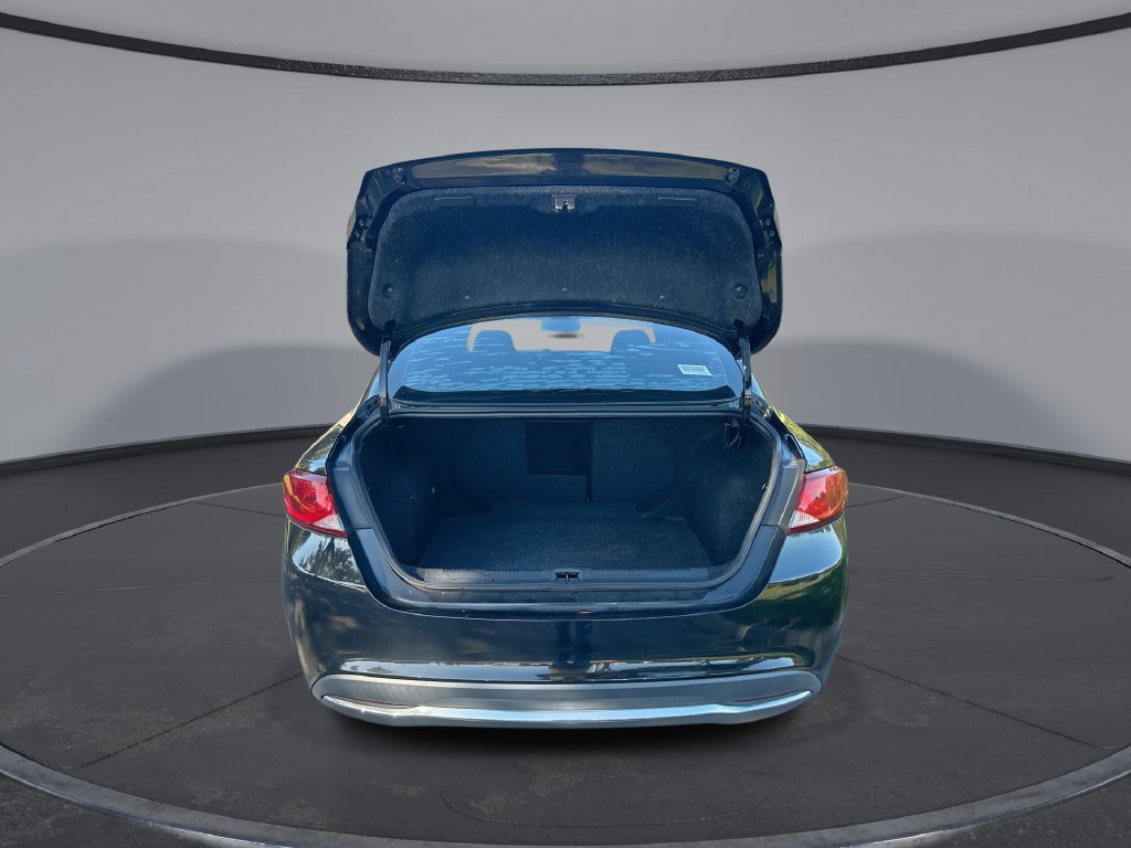 Used 2016 Chrysler 200 Limited FWD image 27