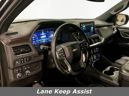 Used 2023 Chevrolet Suburban Premier AWD/4WD image 17