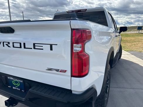 Used 2023 Chevrolet Silverado 1500 ZR2 w/ Technology Package image 31