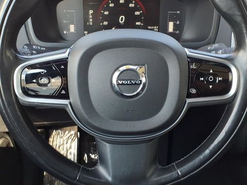 Used 2019 Volvo XC90 T5 Momentum w/ Protection Package AWD/4WD image 13