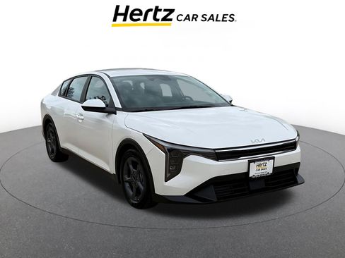 Used 2025 Kia K4 LXS image 1