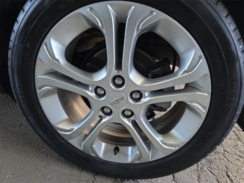 Used 2020 Chevrolet Bolt LT image 17