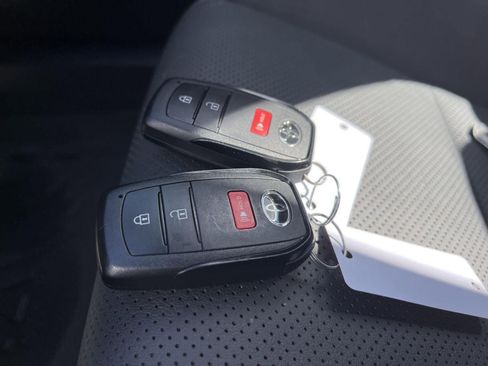 Used 2024 Toyota Prius XLE AWD/4WD image 16
