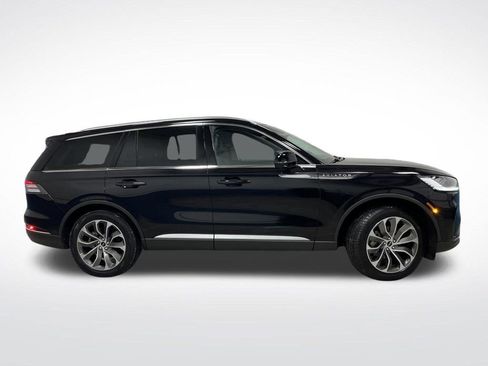 Used 2025 Lincoln Aviator Reserve image 2