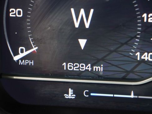 Used 2025 GMC Sierra 2500 AT4 w/ AT4 Premium Plus Package image 17