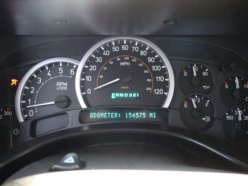 Used 2005 HUMMER H2 SUT w/ Preferred Equipment Group image 34