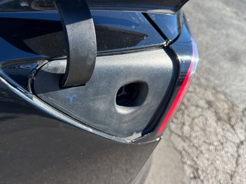 Used 2019 Tesla Model 3 image 10