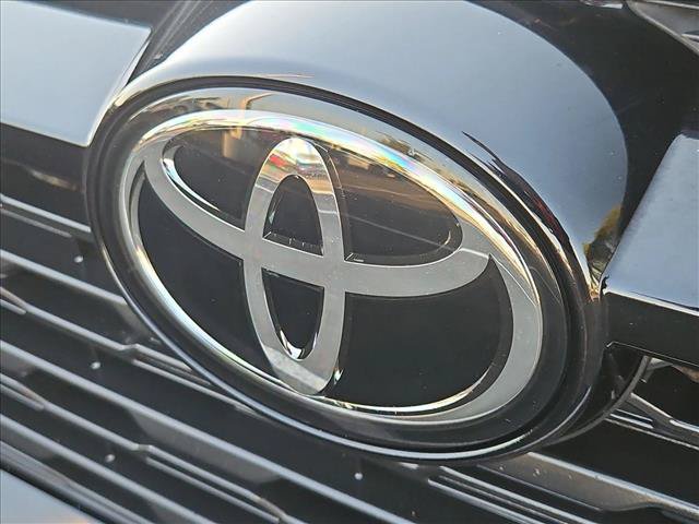 Used 2025 Toyota RAV4 LE AWD/4WD image 30