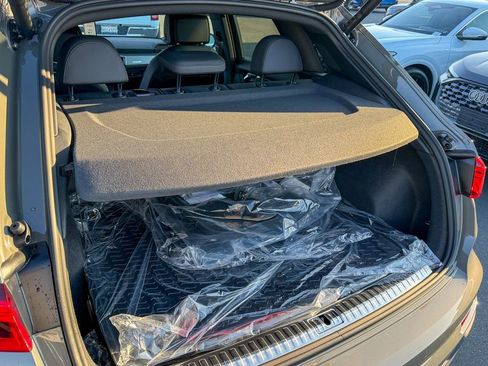 New 2025 Audi Q3 2.0T Premium image 25