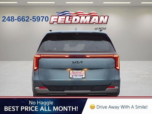 Used 2025 Kia Carnival SX Prestige image 4