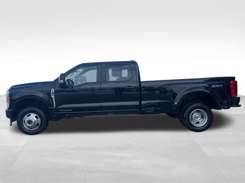 Used 2024 Ford F350 XL w/ Snow Plow/Camper Package image 4