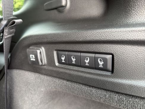 Used 2023 Jeep Grand Cherokee L Summit AWD/4WD image 11