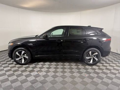 Used 2025 Jaguar F-PACE R-Dynamic S image 4