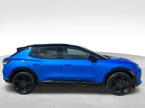 New 2026 Chevrolet Equinox EV RS image 5