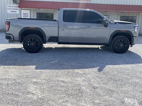 Used 2025 GMC Sierra 2500 AT4 w/ AT4 Premium Plus Package AWD/4WD image 2