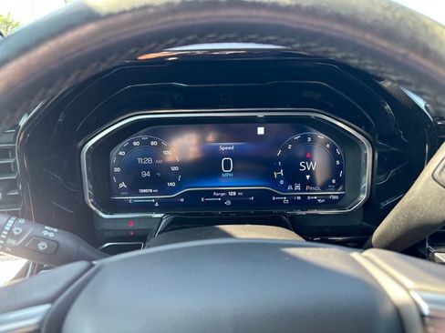 Used 2022 Chevrolet Silverado 1500 LT w/ Z71 Off-Road Package AWD/4WD image 31