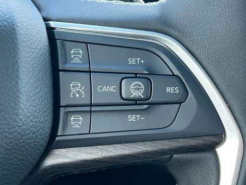 New 2026 Jeep Grand Cherokee L Limited AWD/4WD image 22