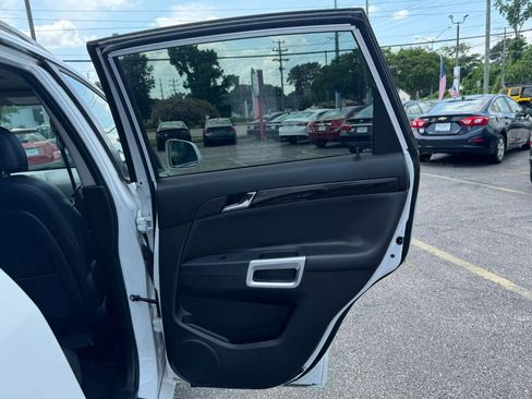 Used 2014 Chevrolet Captiva Sport LT w/ Convenience Package image 12