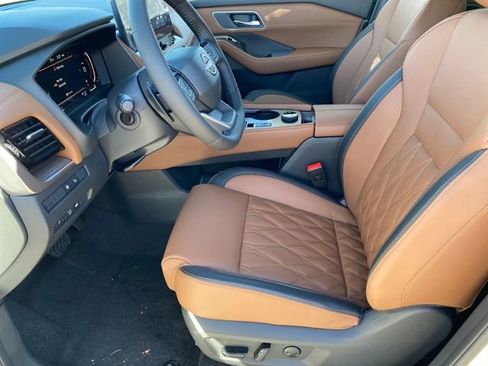 New 2026 Nissan Rogue Platinum w/ Platinum Premium Package image 10