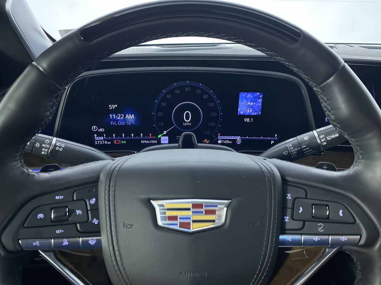 Used 2024 Cadillac Escalade ESV Sport Platinum w/ LPO, ONYX Package AWD/4WD image 3