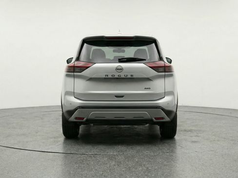 Used 2025 Nissan Rogue SV image 7