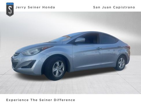 Used 2015 Hyundai Elantra SE FWD image 1