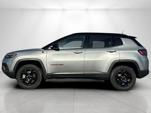 Used 2023 Jeep Compass Trailhawk w/ Trailhawk Elite Group image 6
