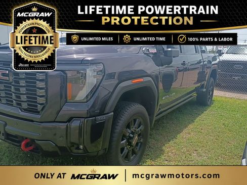 Used 2025 GMC Sierra 2500 AT4 w/ AT4 Premium Plus Package AWD/4WD image 3