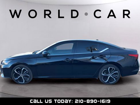 Used 2025 Nissan Altima 2.5 SR image 4