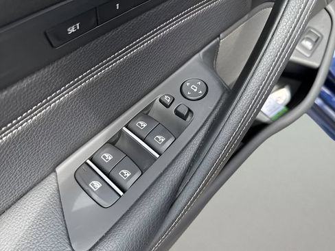 Used 2018 BMW 540i xDrive AWD/4WD image 11