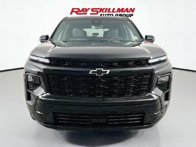 Used 2025 Chevrolet Traverse RS w/ LPO, Floor Liner Package FWD image 2