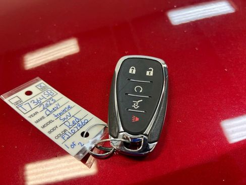 Used 2023 Chevrolet Traverse LT image 34