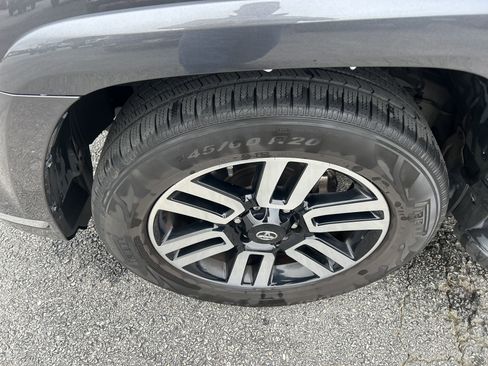 Used 2019 Toyota 4Runner Limited image 14