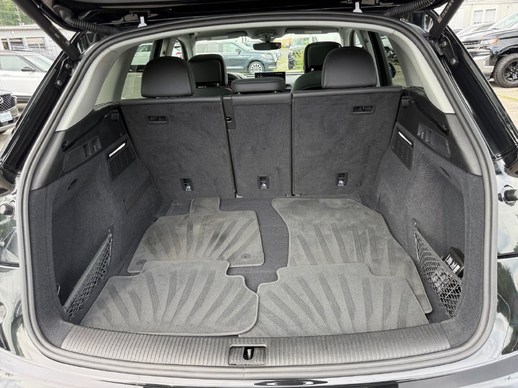 Used 2023 Audi Q5 2.0T Premium w/ Convenience Package AWD/4WD image 24