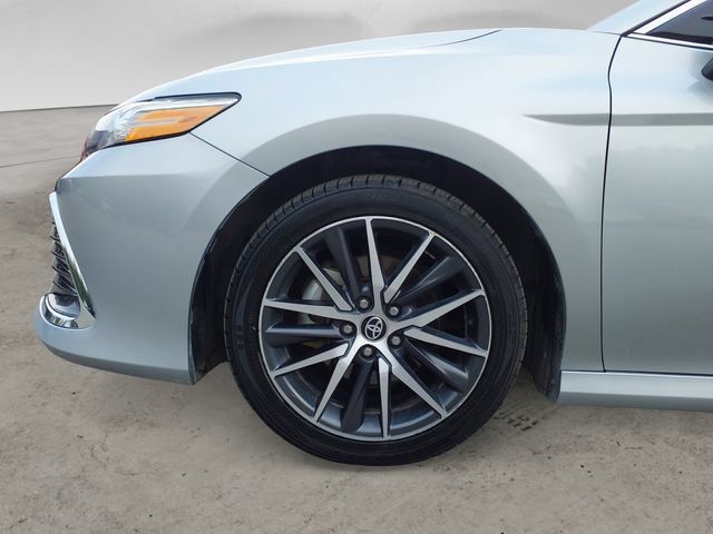 Used 2024 Toyota Camry XLE w/ Navigation Package AWD/4WD image 9