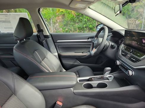 New 2026 Nissan Altima 2.5 SR FWD image 29
