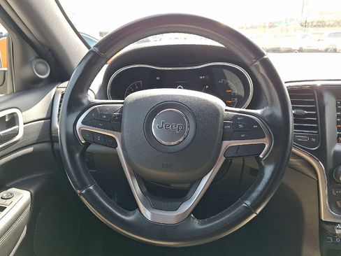 Certified 2021 Jeep Grand Cherokee Laredo image 44