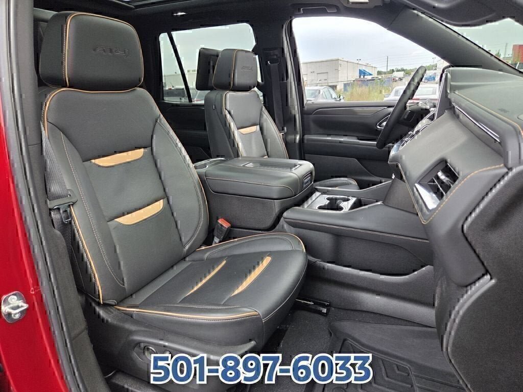 Used 2024 GMC Yukon AT4 AWD/4WD image 17
